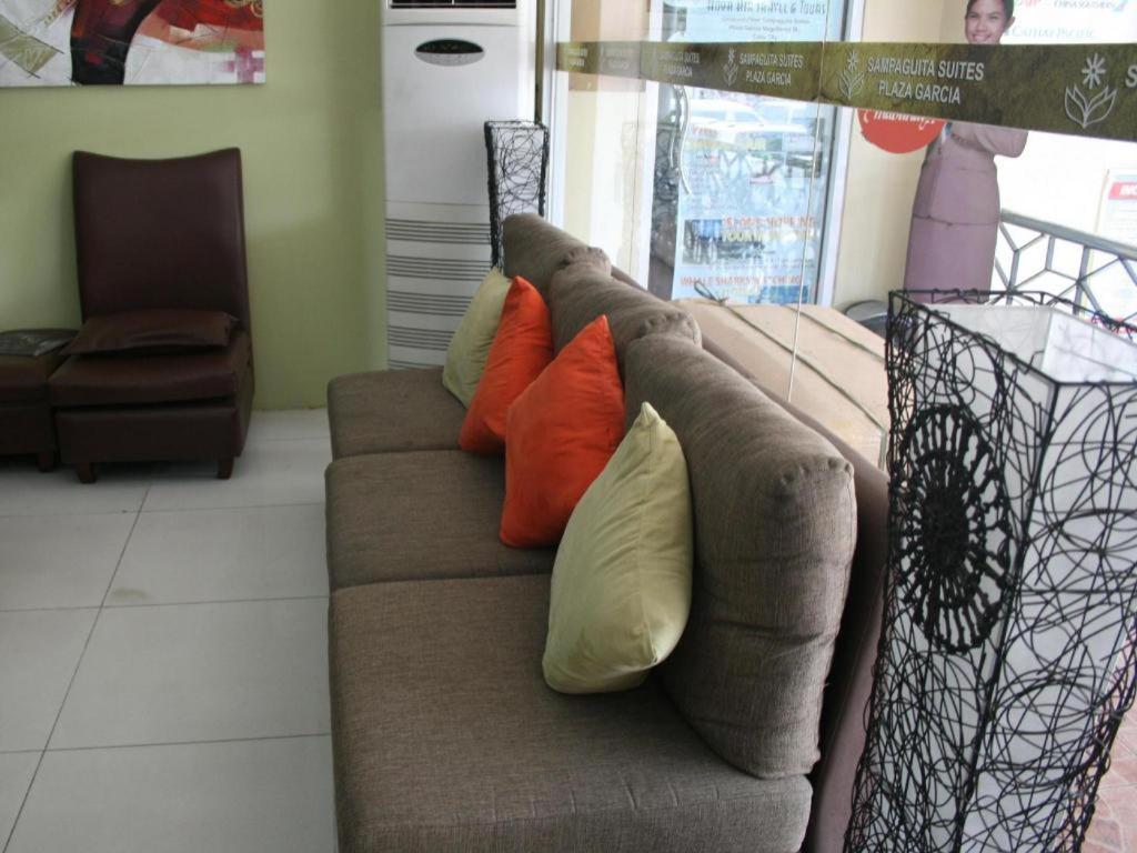 Sampaguita Suites Plaza Garcia Cebu Stadt Exterior foto