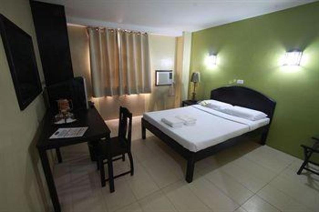 Sampaguita Suites Plaza Garcia Cebu Stadt Exterior foto